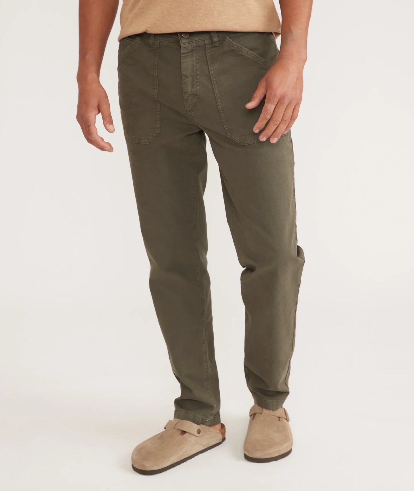 Marine Layer - MARINE LAYER BREYER UTILITY PANT RELAXED FIT IN VETIVER - Rent With Thred