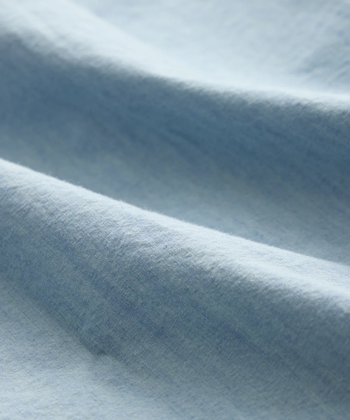 Todd Snyder - TODD SNYDER CHAMBRAY BIG SHIRT IN LIGHT INDIGO - Rent With Thred