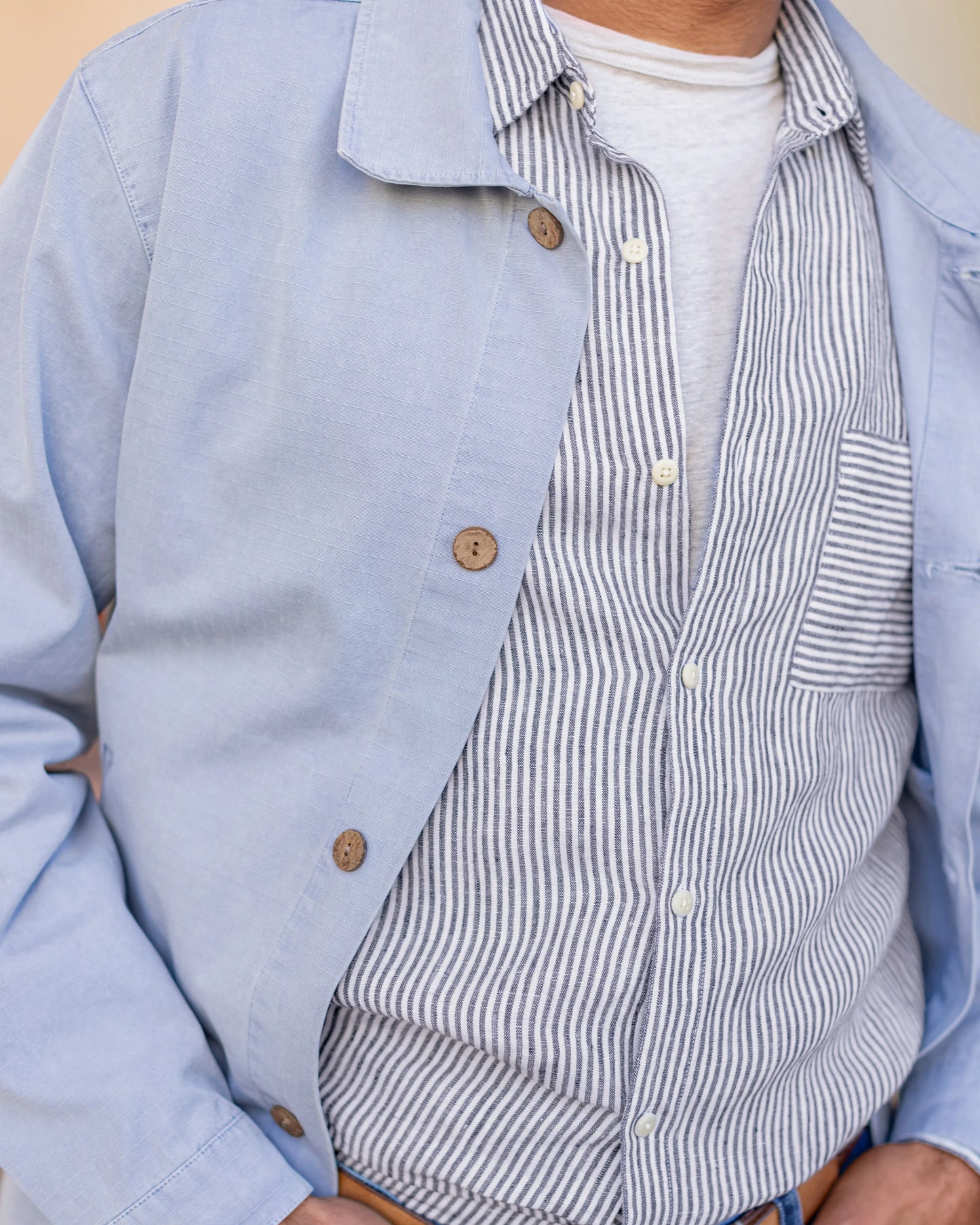 Alex Crane - ALEX CRANE PAC SHELL JACKET IN WAVE - Rent With Thred