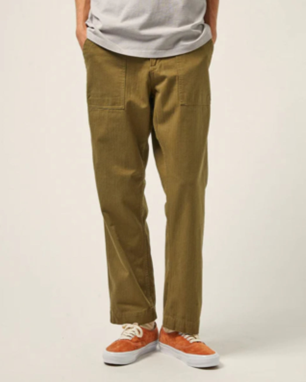 Corridor - CORRIDOR HERRINGBONE CAMP POCKET TROUSER IN ARMY - Rent With Thred