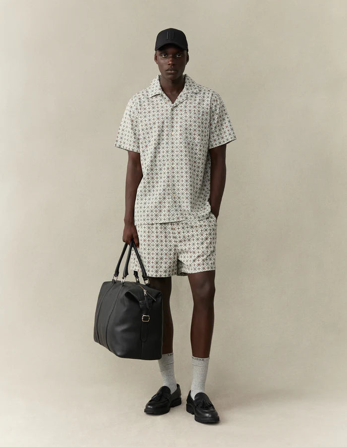 Les Deux - LES DEUX TAPESTRY SHORTS IN IVORY / LIGHT JADE GREEN - Rent With Thred