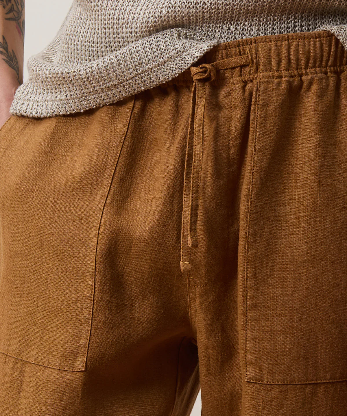 TODD SNYDER STRAIGHT FIT LINEN BEACH PANT IN GOLDEN ROD