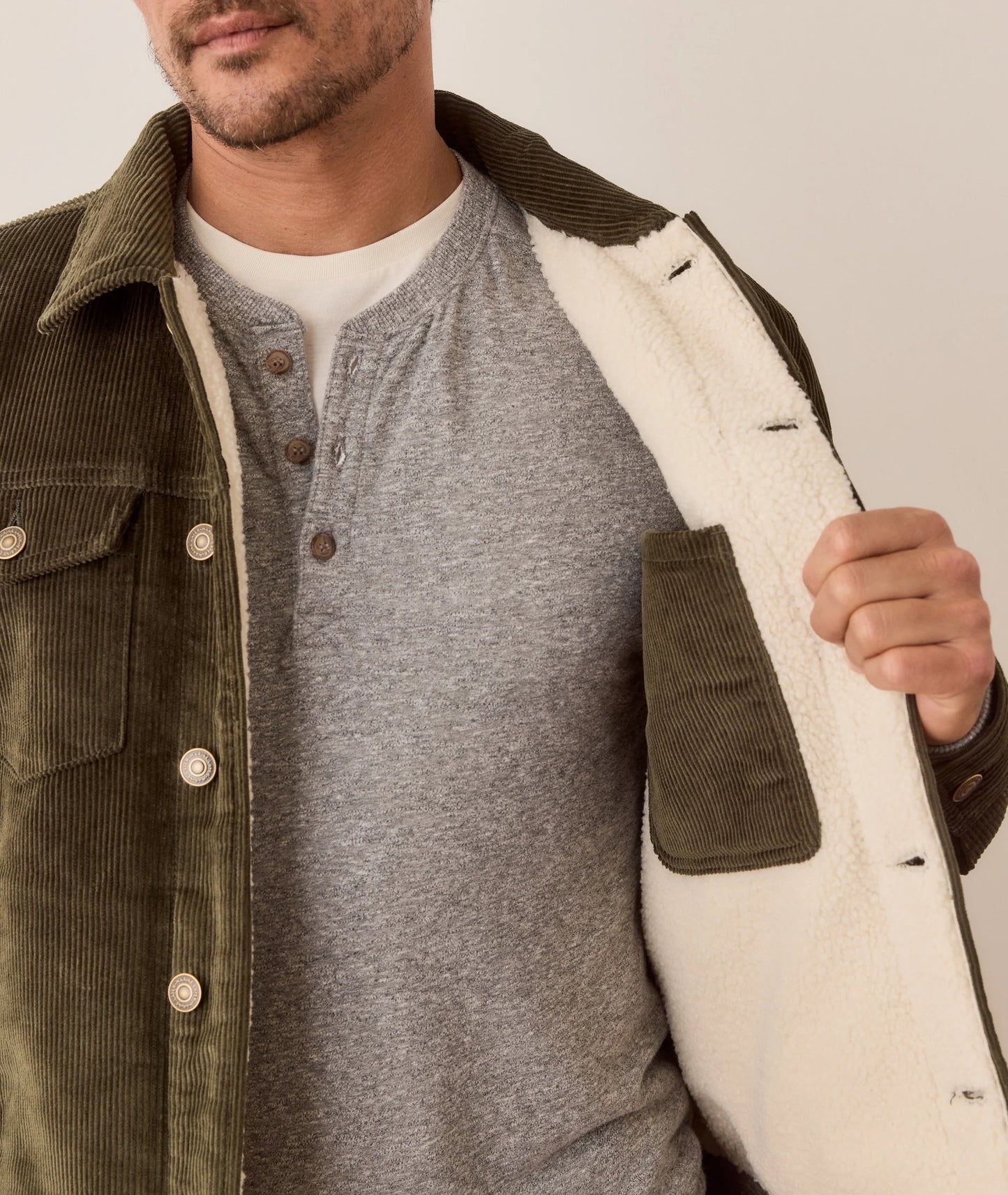 Marine Layer - MARINE LAYER BOISE CORDUROY TRUCKER IN FOREST NIGHT - Rent With Thred