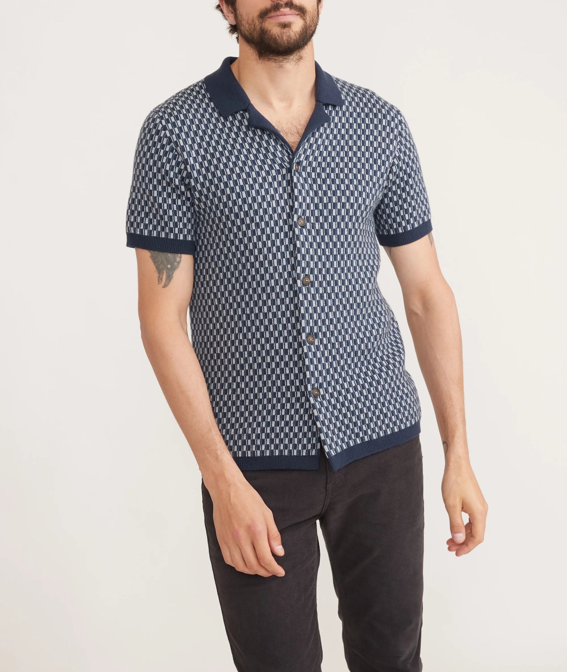 Marine Layer - MARINE LAYER ASHER PRINT SWEATER BUTTON DOWN IN BLUE GEO - Rent With Thred